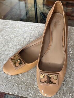 Tory Burch Beige Patent Leather Logo Square-Toe Ballet Flats